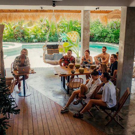 Endless Summer Surf Camp Kuta Кута Экстерьер фото