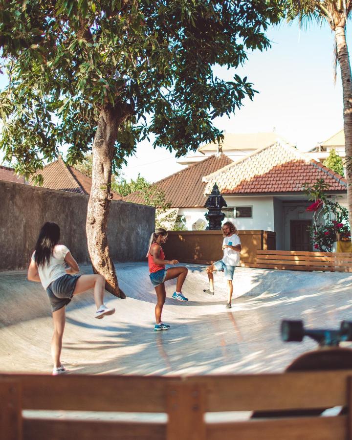 Endless Summer Surf Camp Kuta Кута Экстерьер фото