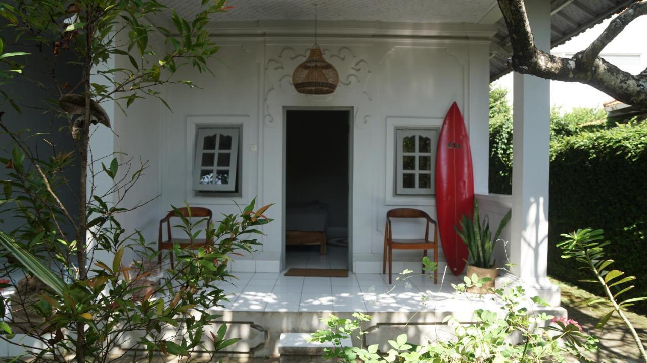 Endless Summer Surf Camp Kuta Кута Экстерьер фото