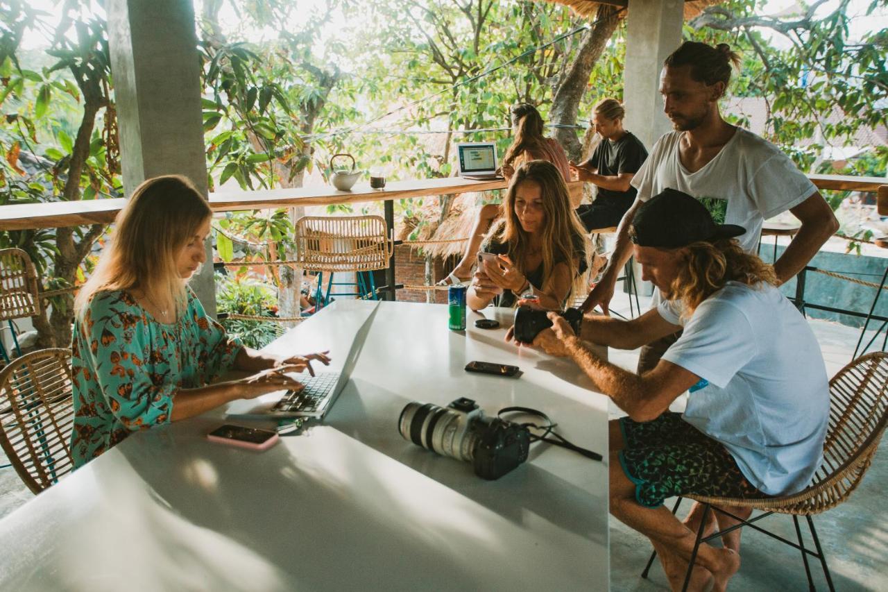 Endless Summer Surf Camp Kuta Кута Экстерьер фото
